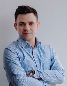 <img src="damian_cabon.jpg" alt="call center simio polska damian cabon" />