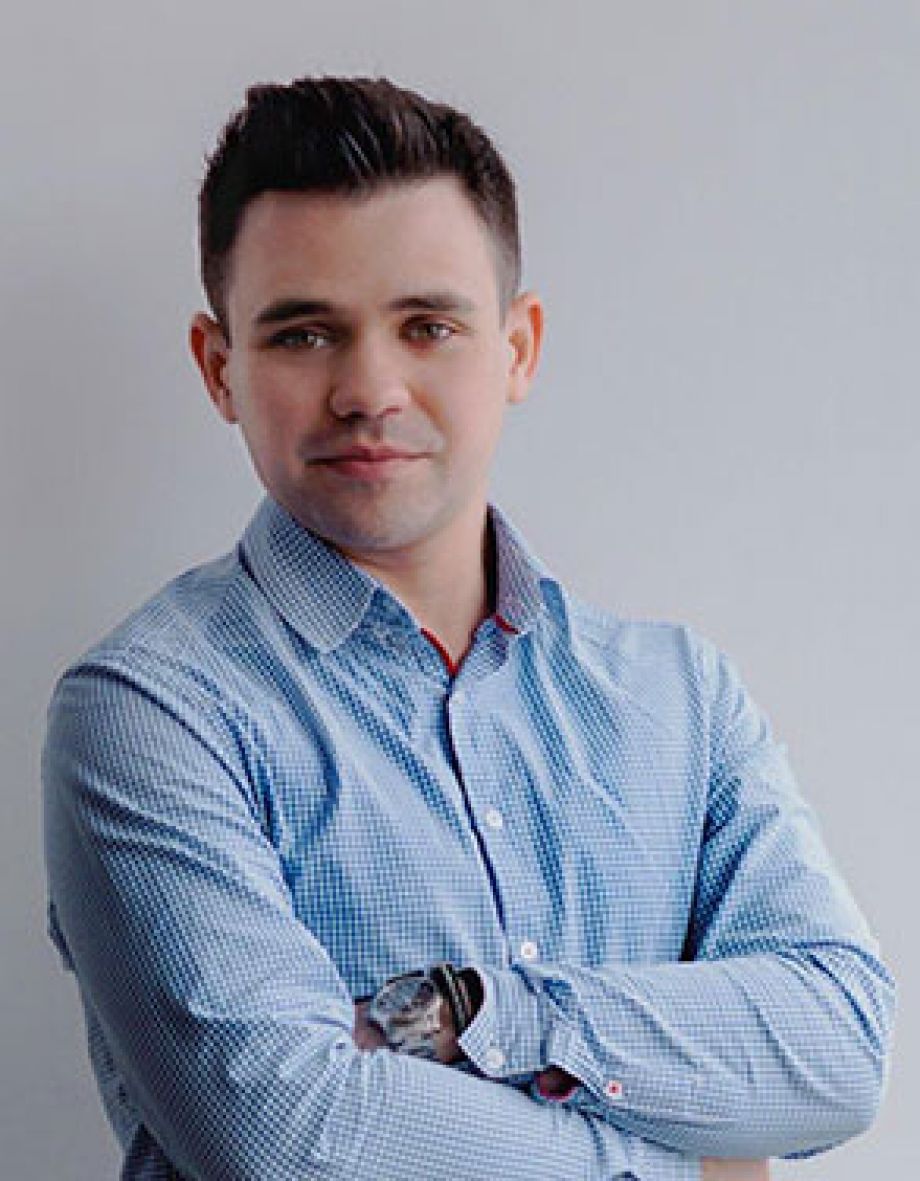 <img src="damian_cabon.jpg" alt="simio polska damian cabon" />