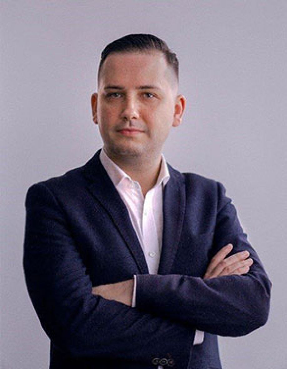 <img src="dominik_siwiec.jpg" alt="simio polska dominik siwiec" />